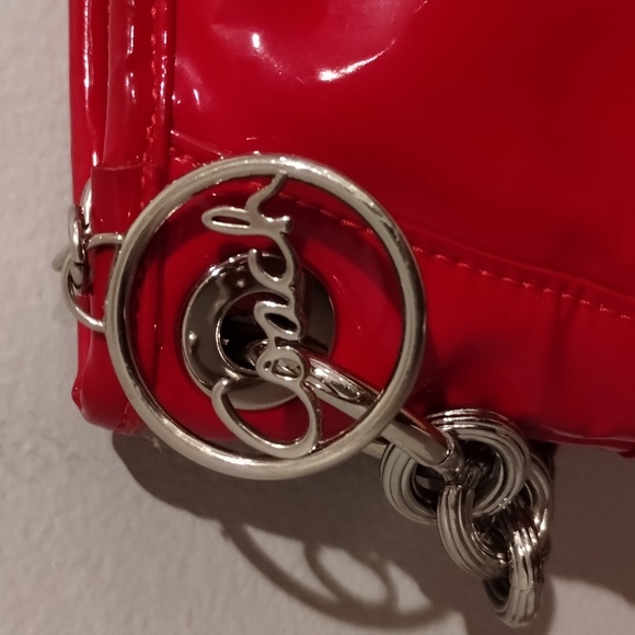 Coach Poppy Quilted Liquid Gloss Cherry Red Patent Leather Shoulder Bag Rare - Picture 13 of 17